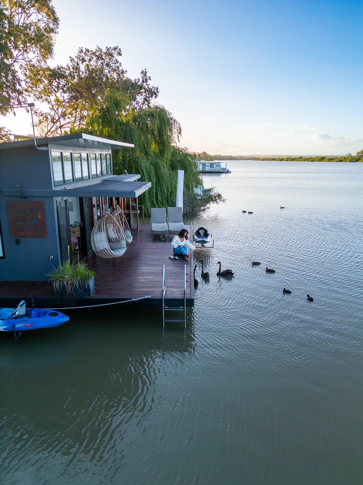 Ark-imedes - Murray River houseboat rental